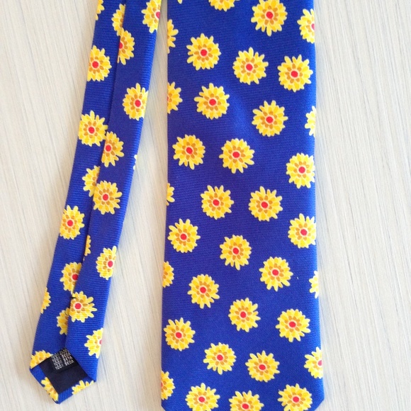 Floral tie - Picture 4 of 8